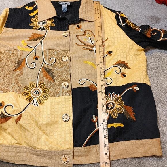 Indigo Moon Size 1X Cotton Patchwork Vintage Embroidery Wooden Buttons Neutral - Picture 9 of 10